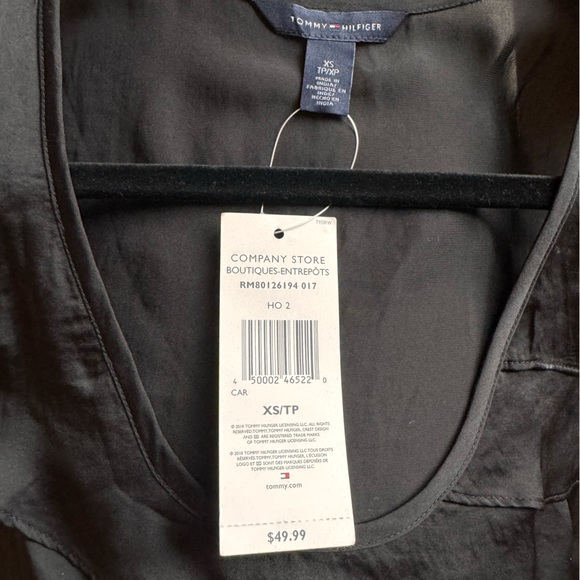 BNWT Tommy Hilfiger sleeveless blouse with asymmetrical detailing - Size XS - Picture 3 of 3